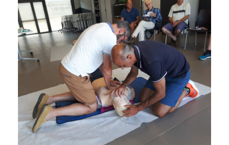 10 encadrants à la Formation Premiers Secours, PSC1. 