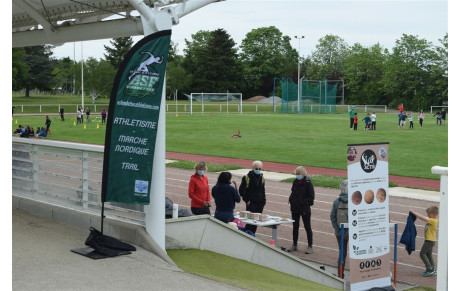Animation au stade le 20 mai , voir les photos . 