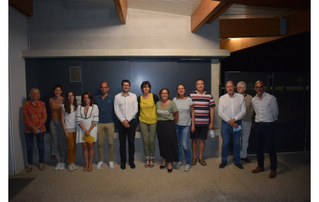 Un bureau de section renforcé . 